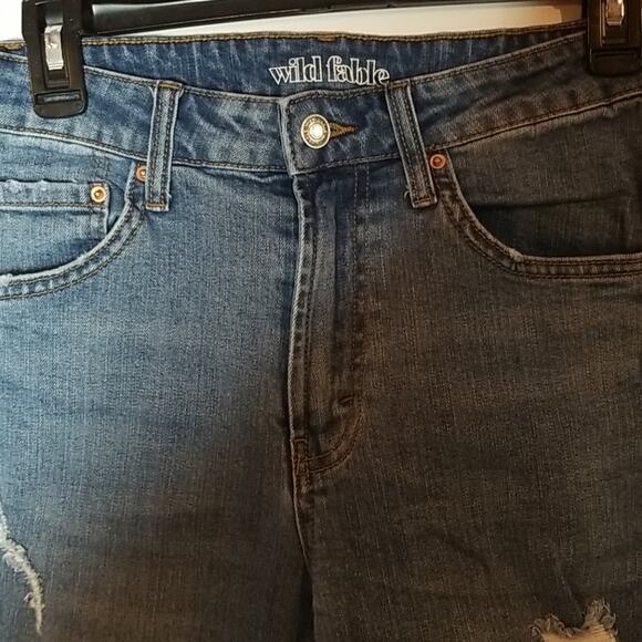 Wild Fable Jeans 2 high rise mom Light wash destroyed - Picture 4 of 8